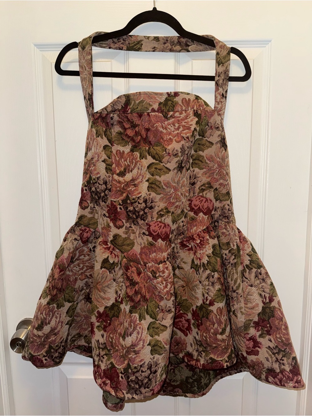PrettyLittleThing Floral Tapestry Dress in Rose and Olive